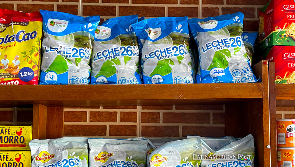 La búsqueda de leche por parte de Cuba es un reflejo de la profundización de la crisis económica y de la solidaridad internacional La búsqueda de leche por parte de Cuba es un reflejo de la profundización de la crisis económica y de la solidaridad internacional
